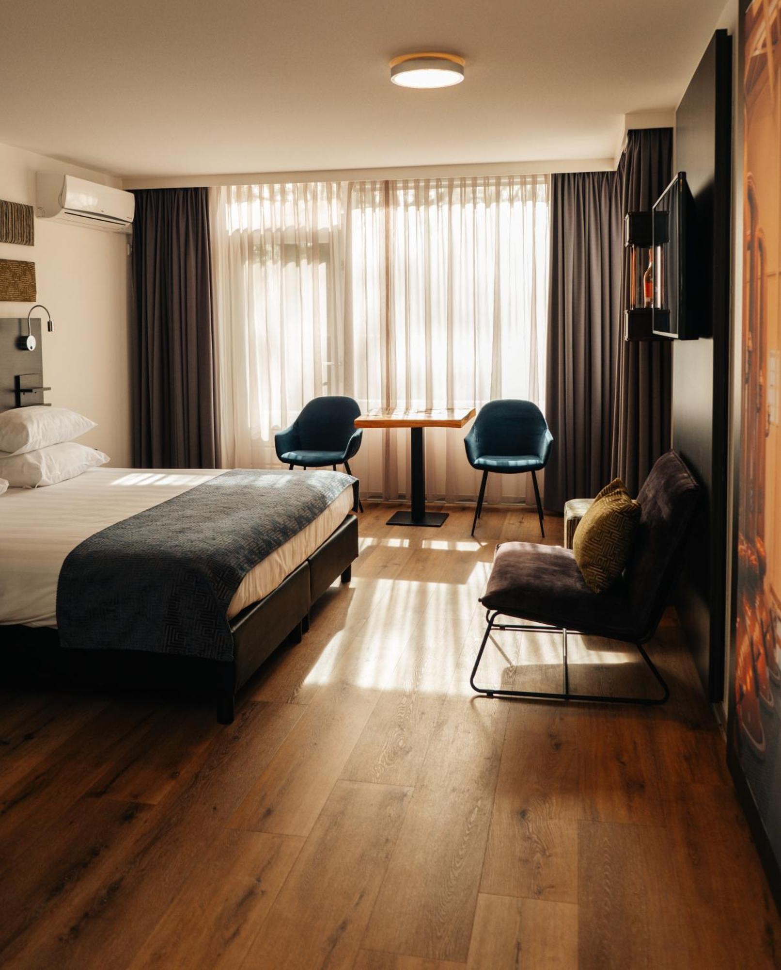 Hotel De Naaldhof Oss Kültér fotó